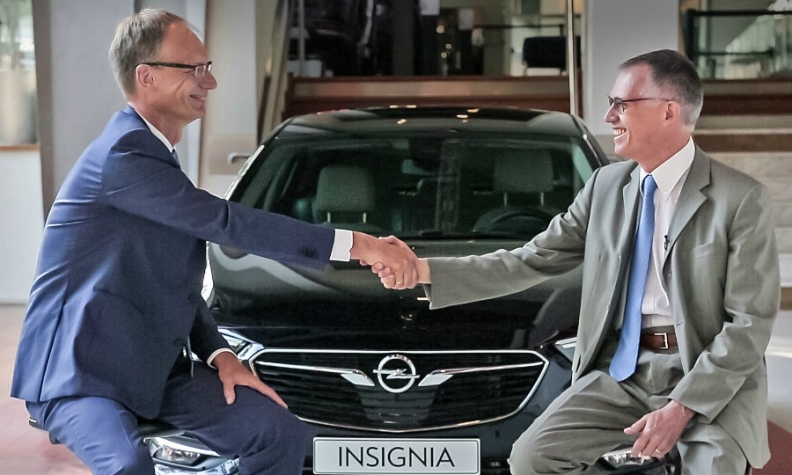 Opel CEO Michael Lohscheller og PSA Group CEO Carlos Tavares