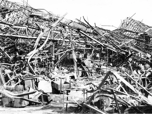 Renault fabrik efter britisk bombning 1943
