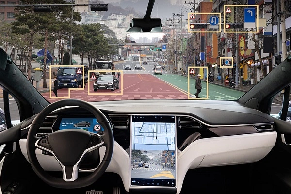 Tesla introducerede Autopilot i 2014