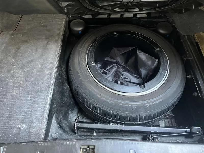 Mercedes-Benz E 500 Oldtimer Image 14