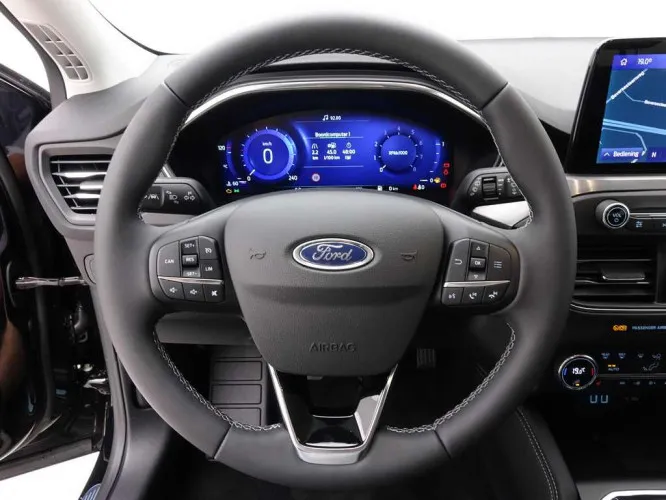 Ford Focus 1.0 125 EcoBoost 5D Titanium X + Vitual + GPS + Winter Pack Image 10
