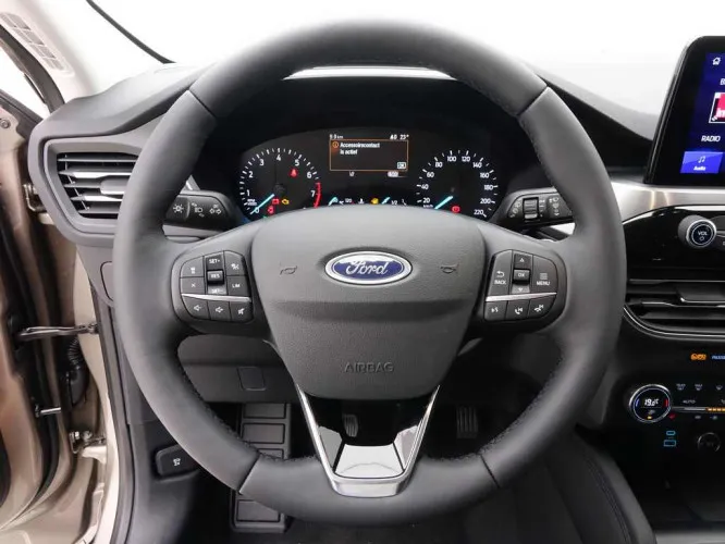 Ford Kuga 1.5i Ecoboost 150 Titanium + Driver Assistance Image 10