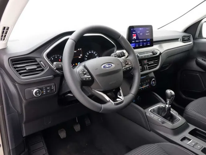 Ford Kuga 1.5i Ecoboost 150 Titanium + Driver Assistance Image 8