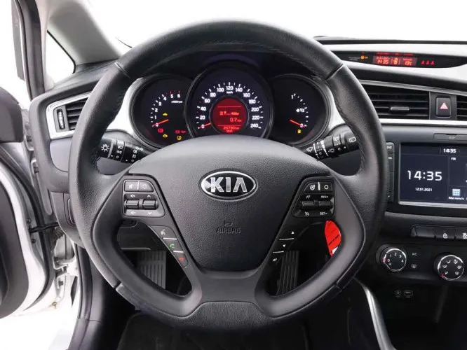 Kia Ceed SW / 1.4 CRDi Wagon Nav Edition + GPS + ALU16 Image 9