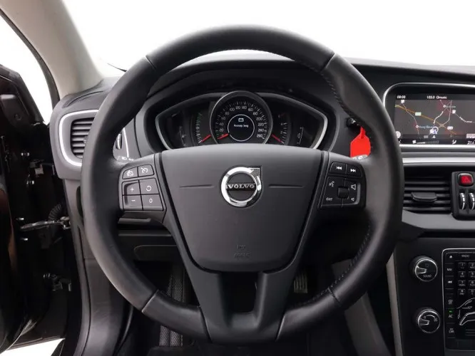 Volvo V40 2.0 D2 120 + GPS + Cruise Control Image 10