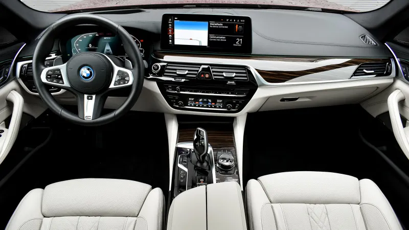 BMW 530E xDrive Touring Luxury Line PHEV Sportautomatic Image 8