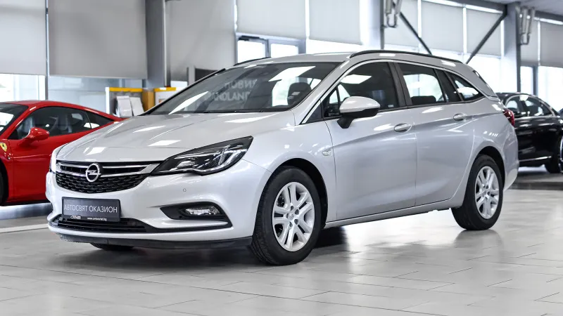 Opel Astra Sports Tourer 1.6d Edition Image 4