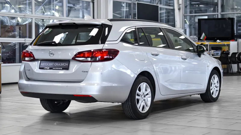 Opel Astra Sports Tourer 1.6d Edition Image 6