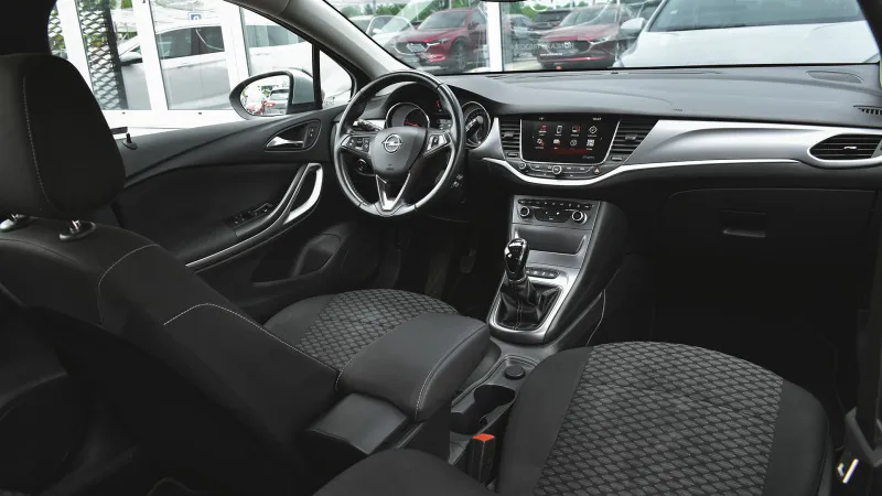 Opel Astra Sports Tourer 1.6d Edition Image 8