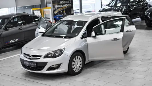 Opel Astra Sports Tourer 2.0 CDTi Cosmo Automatic