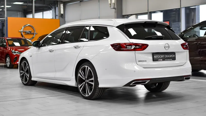 Opel Insignia Sports Tourer 2.0 CDTi Exclusive Image 7
