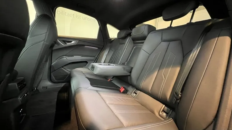 Audi Q4 e-Tron 40 Sportback =S-line= Panorama Гаранция Image 7