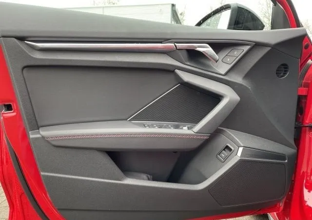 Audi S3 Sportback =NEW= Carbon/Panorama Гаранция Image 8