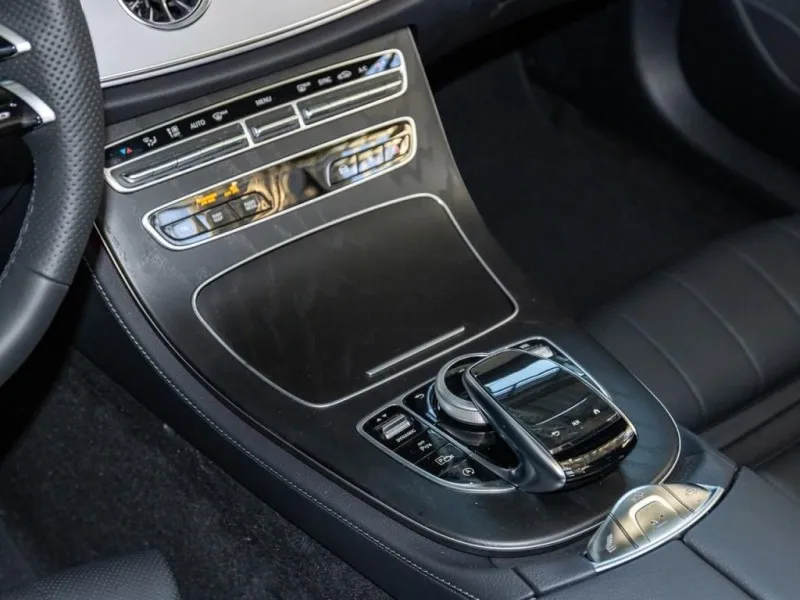 Mercedes-Benz E 300 Cabrio =AMG= Distronic Гаранция Image 9