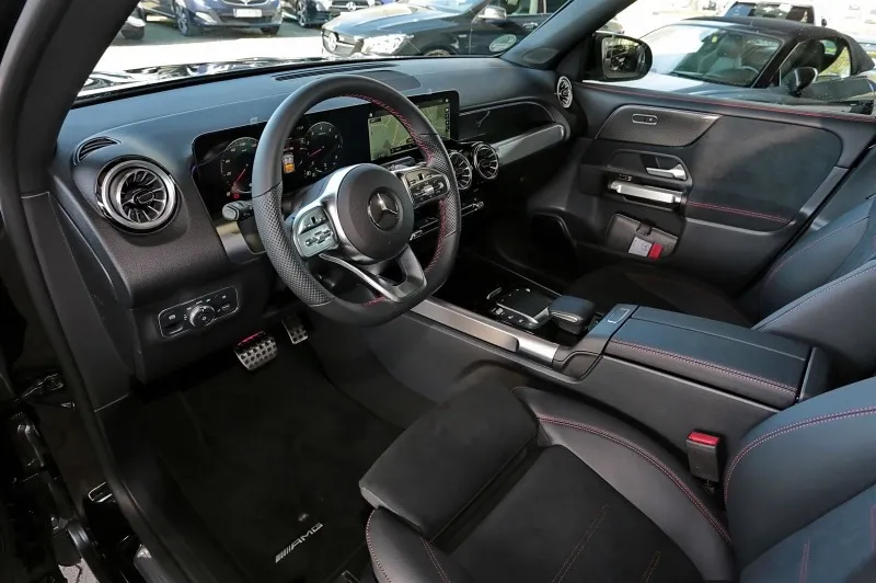 Mercedes-Benz GLB 200 4Matic =AMG= Carbon/Panorama Гаранция Image 4