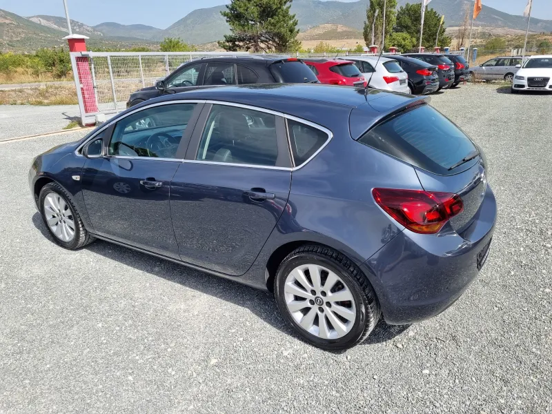 Opel Astra (KATO НОВА) Image 9