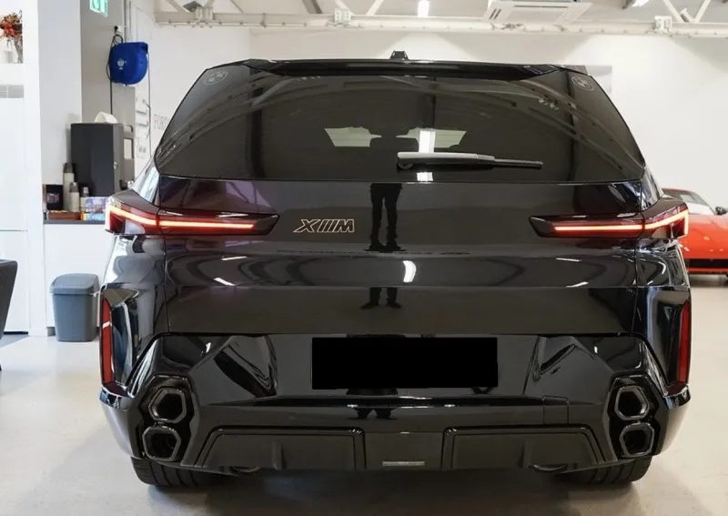 BMW XM 4.4i xDrive Image 3