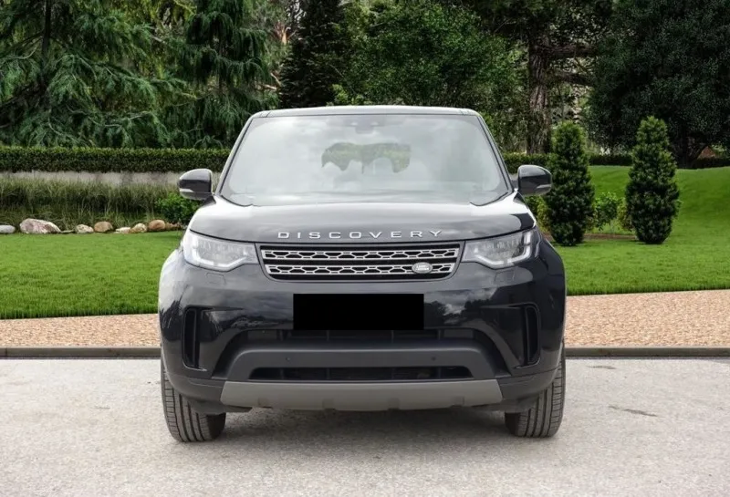 Land Rover Discovery 3.0 TDV6 SE Image 3