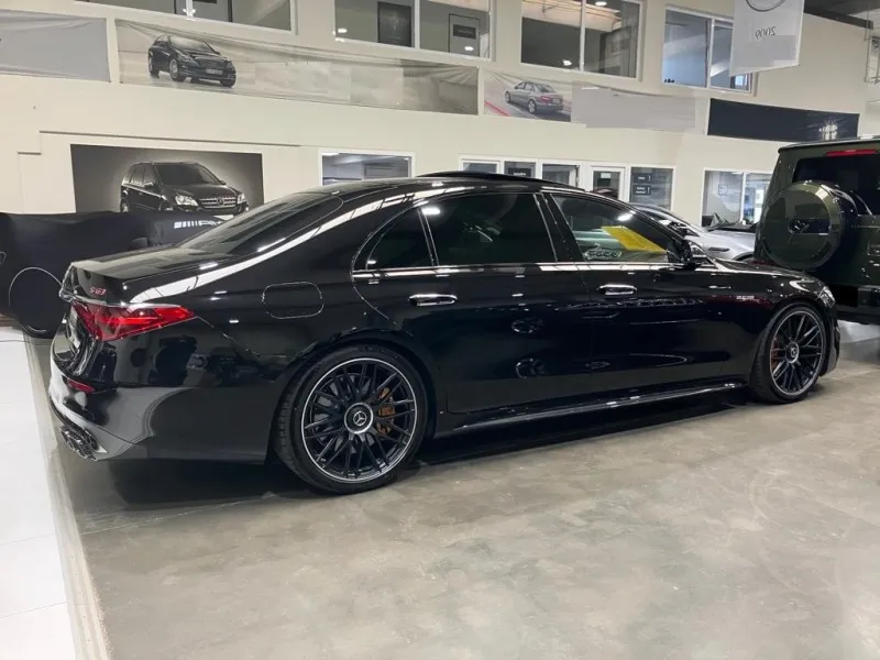 Mercedes-Benz S 63 AMG L 4Matic E-Performance Доставка 48ч Image 4