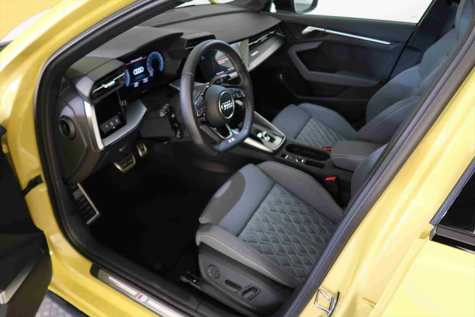 Audi S3 Sportback 2.0 TFSI quattro S-Tronic  Image 6
