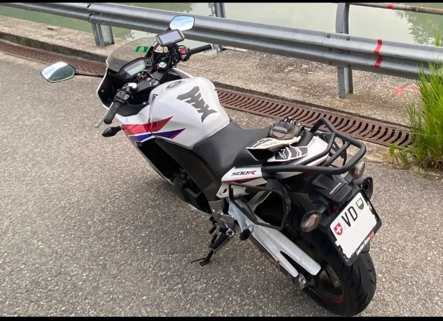Honda CBR 500 R  Image 1