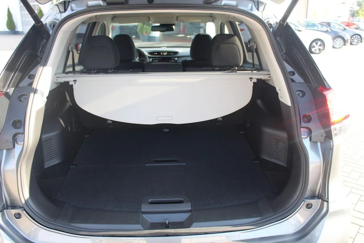 Nissan X-Trail 1.3 DIG-T AT...  Image 8