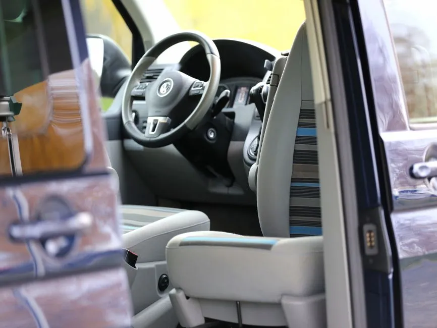 Volkswagen T5 California Beach Image 5