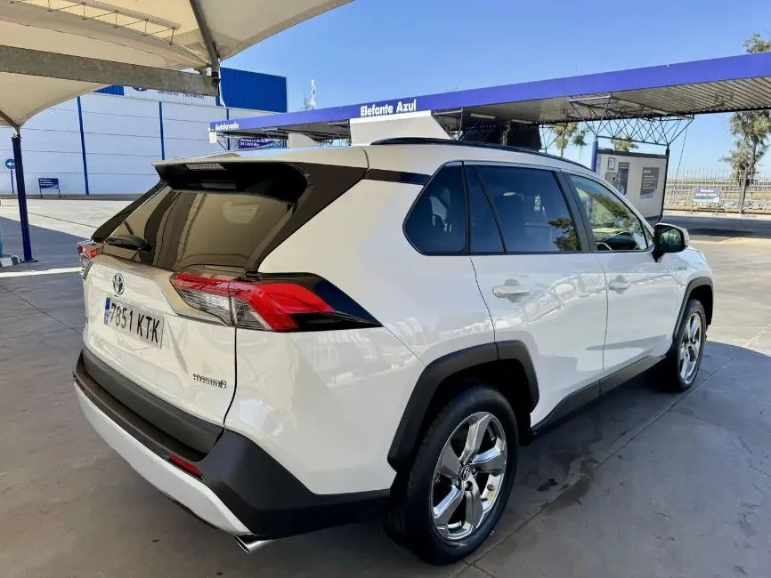 Toyota RAV 4 2.5 hybrid 4WD Advance Image 2