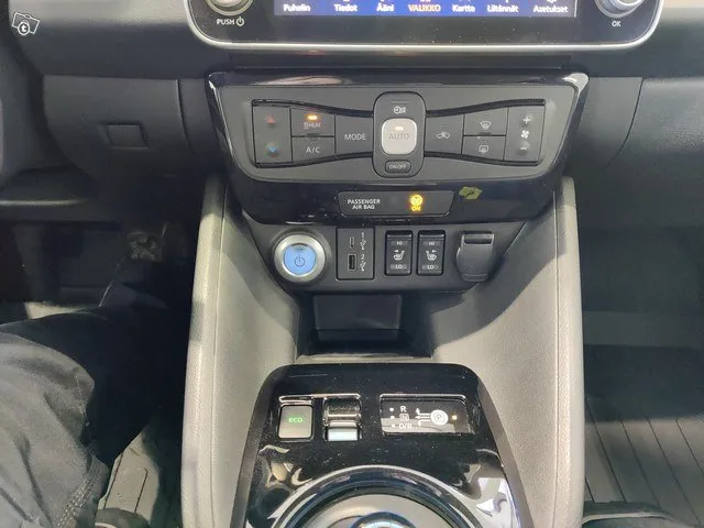Nissan Leaf N-Connecta MY22 39 kWh LED FI Image 9