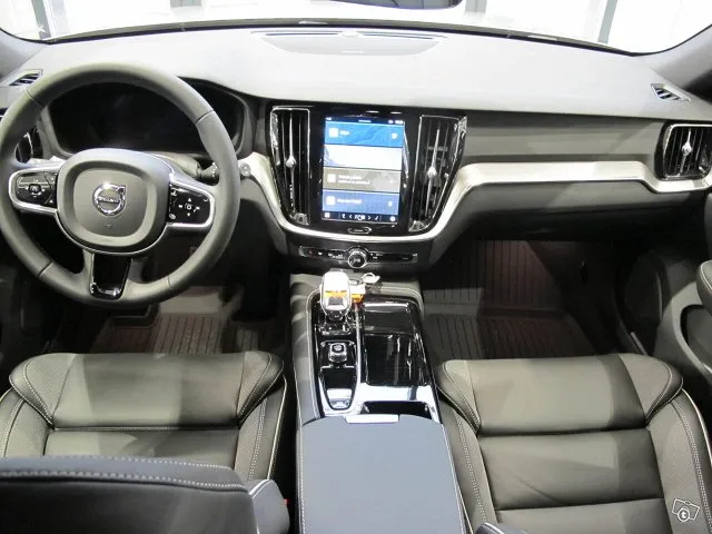 Volvo V60 T8 AWD Long Range High Performance Plus Dark Aut. Image 8