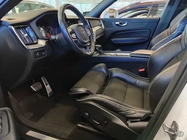 Volvo XC60 D4 AWD Business R-Design aut Image 9