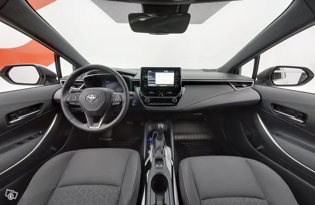 Toyota Corolla Touring Sports 2,0 Hybrid Active - 1. Omistaja / Lohkolämmitin- ja sisäpistoke. / Plus-paketti / Led-ajovalot / Navigointi Image 9