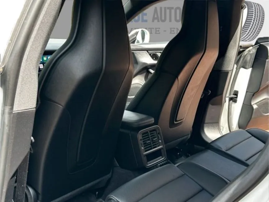 Porsche Taycan  Image 5