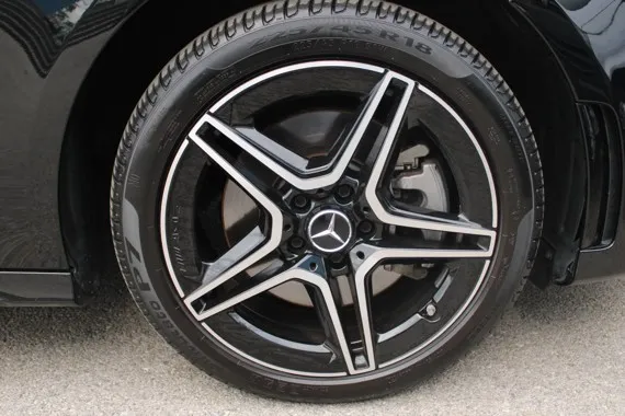 Mercedes-Benz A Klasse in Hybrid *218KS* AUTOMATIK AMG *NAVIGACIJA,... Image 4