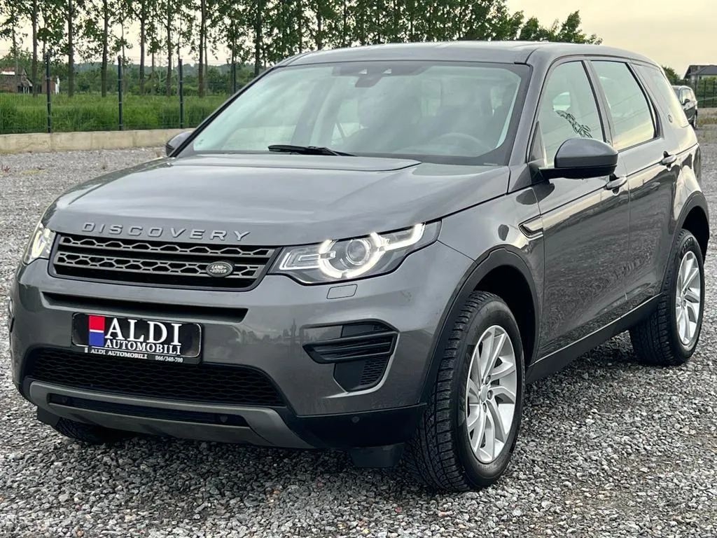 Land Rover Discovery Sport 2.0 D4/4x4 Image 1