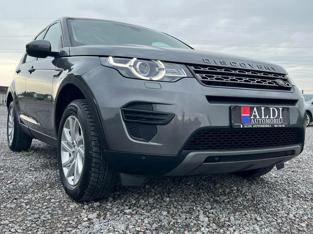 Land Rover Discovery Sport 2.0 D4/4x4 Image 2