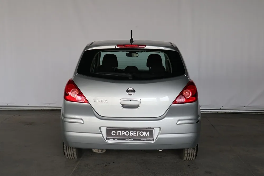 Nissan Tiida  Image 1