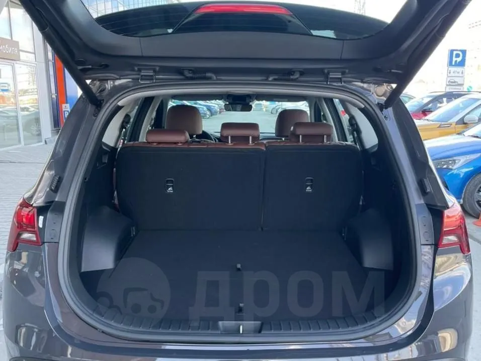 Hyundai Santa  Image 4