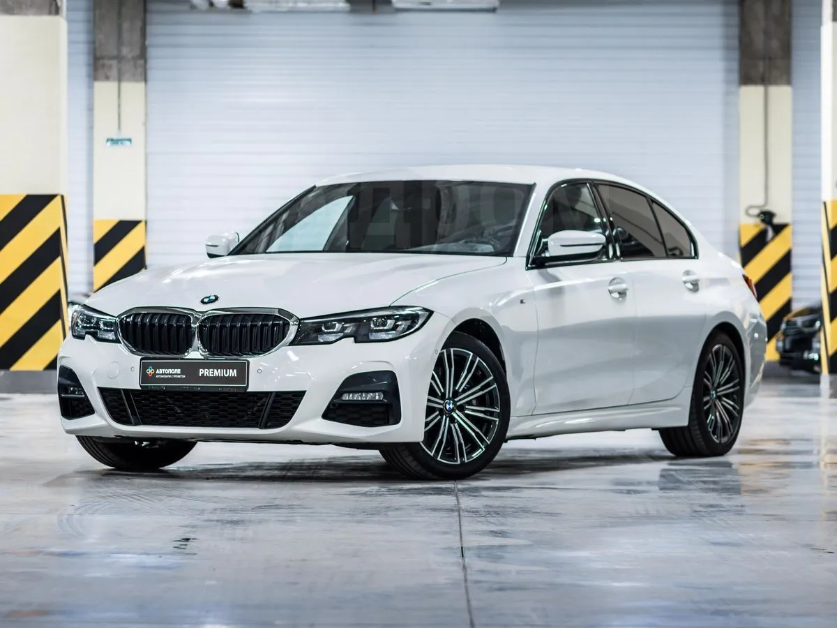 BMW 3-Series  Image 2