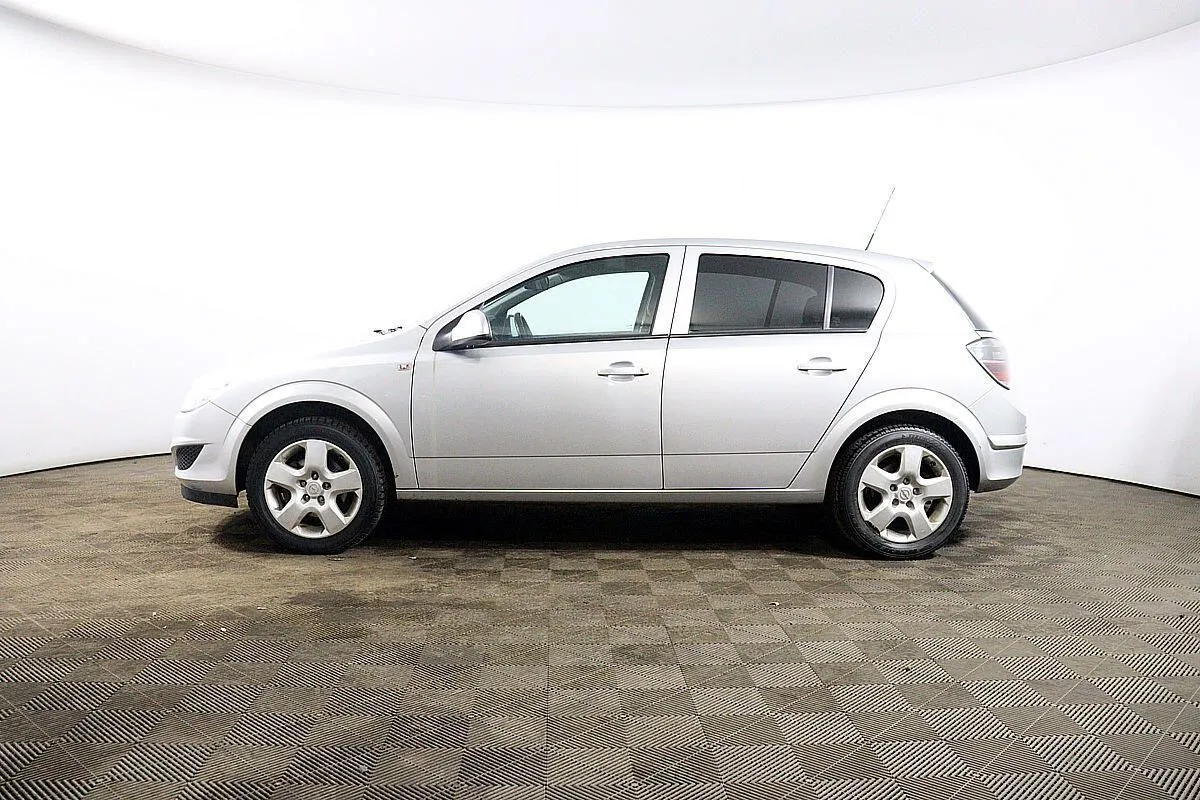 Opel Astra  Image 8