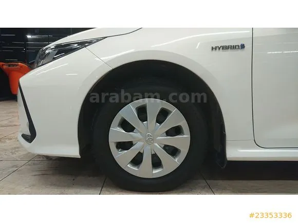 Toyota Corolla 1.8 Hybrid Vision Image 3