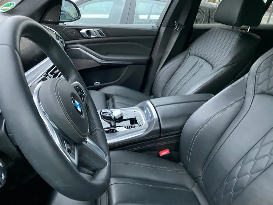 BMW X5 xDrive 30d M-Paket Black Laser Individual  Image 3