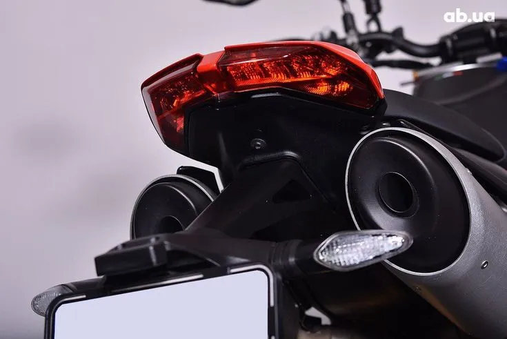 Ducati Hypermotard  Image 6