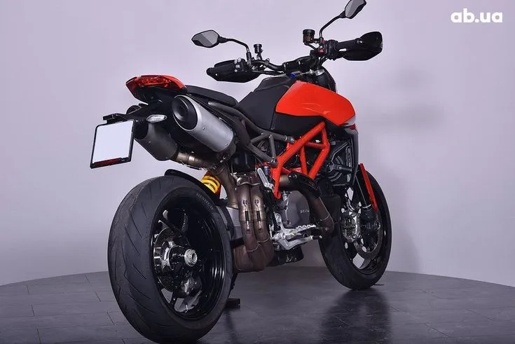 Ducati Hypermotard  Image 9